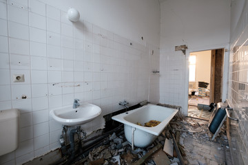 How Much Will A Bathroom Restoration Cost?